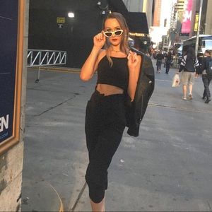 Meet your Posher, Caiti